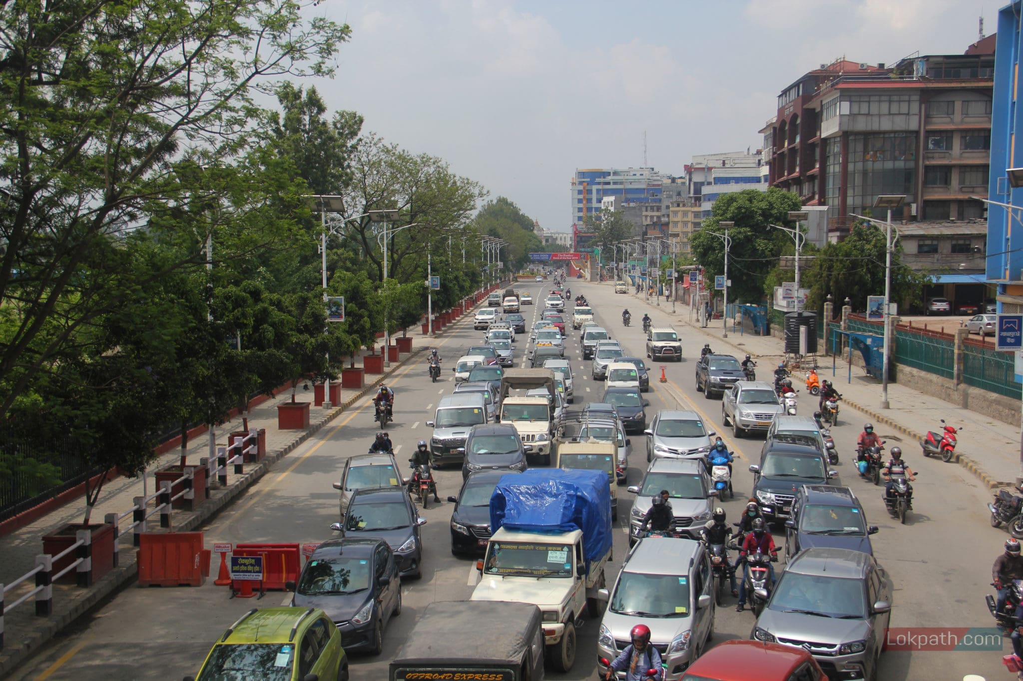उपत्यकामा जोरबिजोर प्रणाली हट्यो : सबै सार्वजनिक सवारी साधन चल्ने image