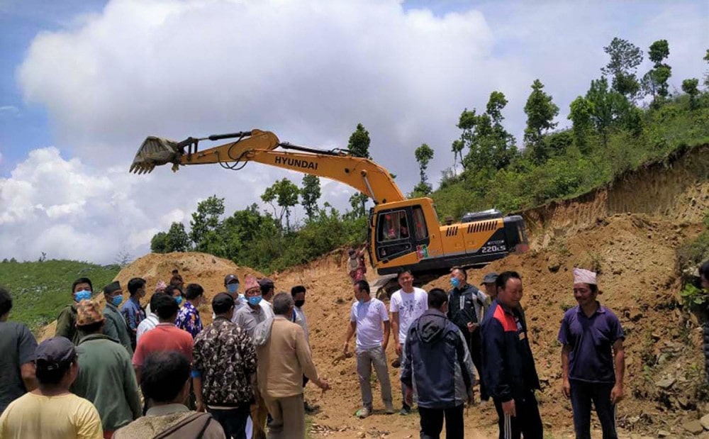 चौतर्फी विरोध भए पनि हलेसीगढी मासेर खेलमैदान निर्माणको काम शुरु