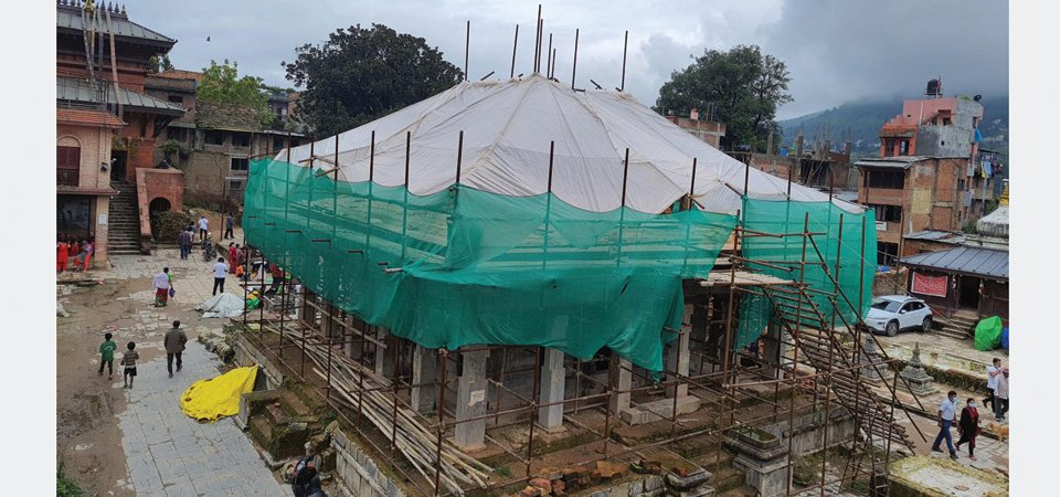 पुनः निर्माणले गतिलिँदै रातो मच्छिन्द्रनाथ मन्दिर