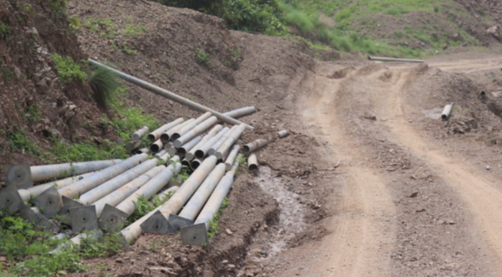 काम नगर्ने ठेकेदारविरुद्ध स्थानीयवासी आन्दोलित