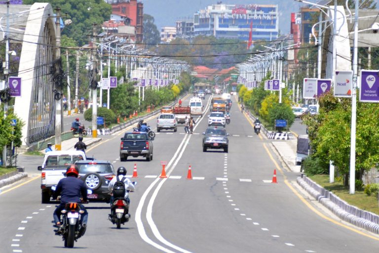 काठमाडौंमा आज बिहानैदेखी चहलपहल