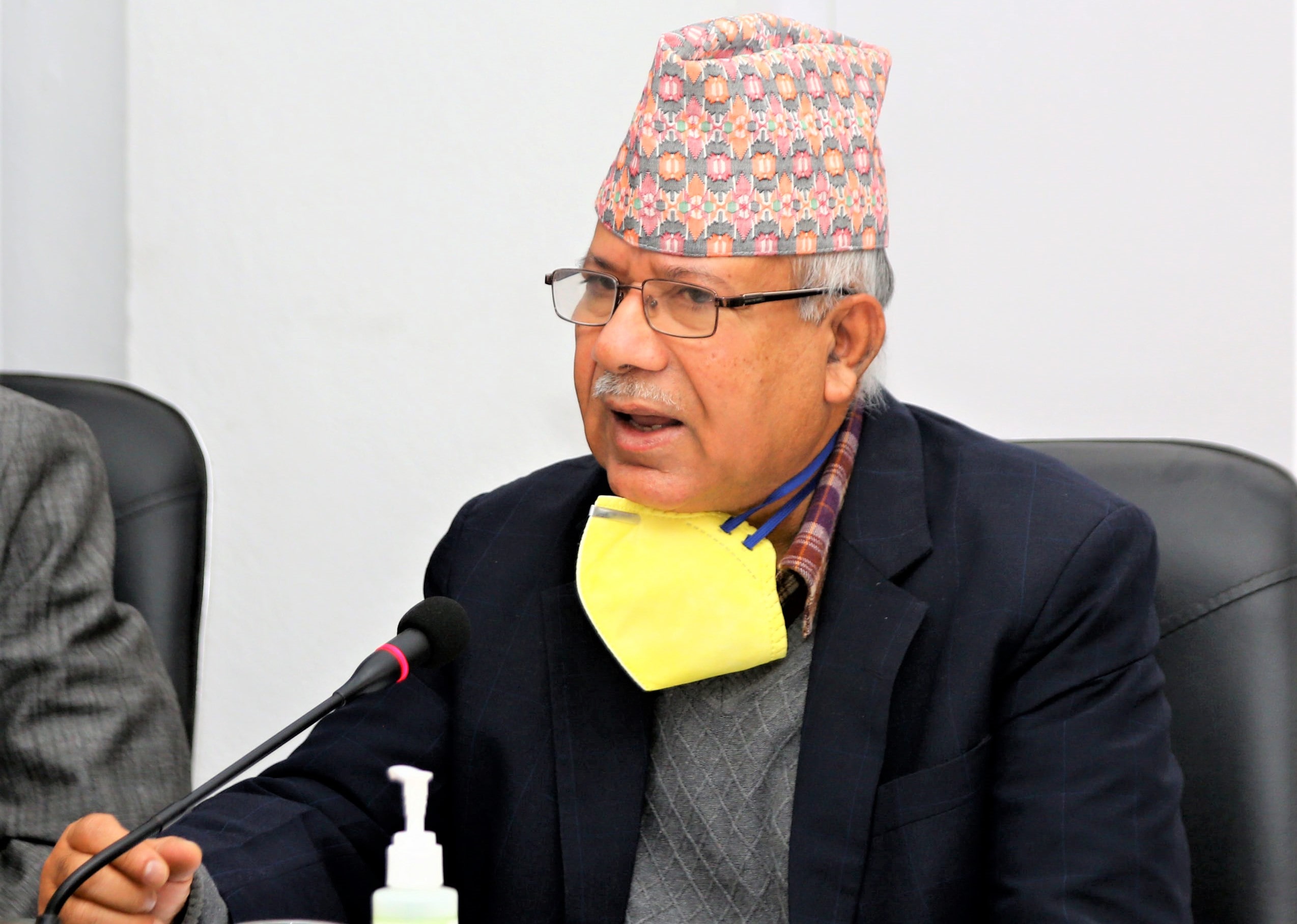 राष्ट्रहित भन्दा ठूलो एमसीसी होइनः माधव नेपाल image