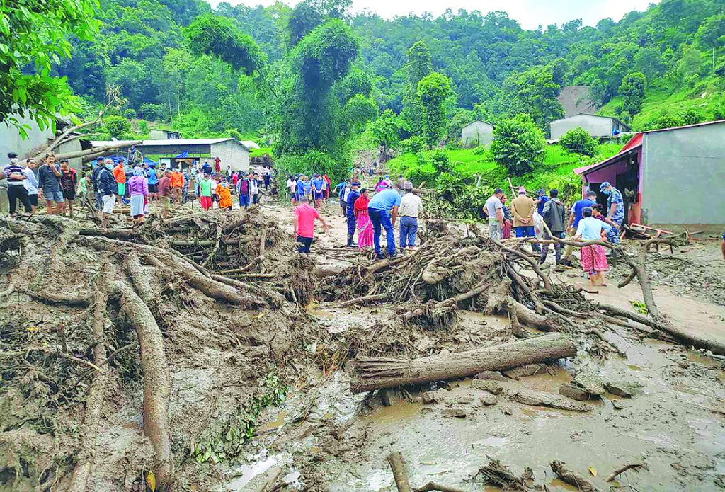 १ करोड ५२ लाख लागतमा निर्माण भएको नहर र पावरहाउस बाढीले बगायो