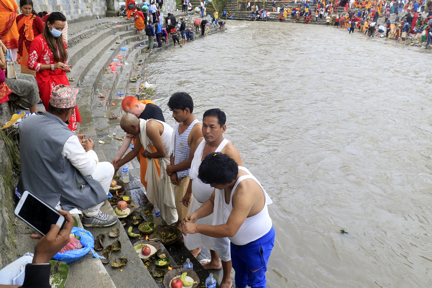 पितृप्रतिको श्रद्धा भक्तिलाई रोकेन कोरोनाले image