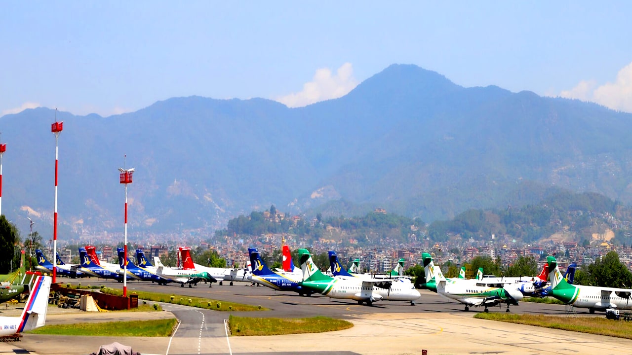 घरेलु एयरलाइन्सको यात्रा शतप्रतिशत महँगो, ८० हजारमा अस्ट्रेलिया पुग्नेले अब ६ लाख तिर्नुपर्ने image