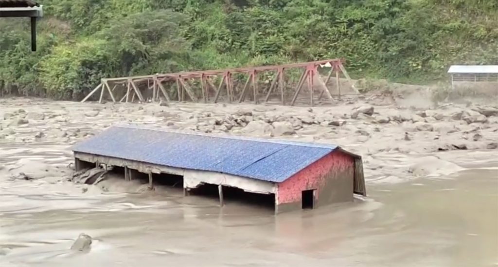 ४ महिनापछि हेलम्बु र पाँचपोखरीमा यातायात पुगे