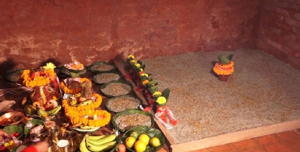 नेवार समुदायमा प्यँचाः को आसन राखी जमरा हाल्ने परम्परा