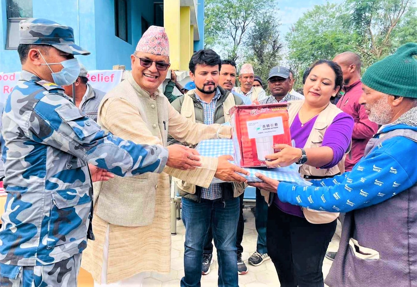 कैलालीका बाढी पीडितलाई भोलन्टियर कोर नेपालको सहयोग image
