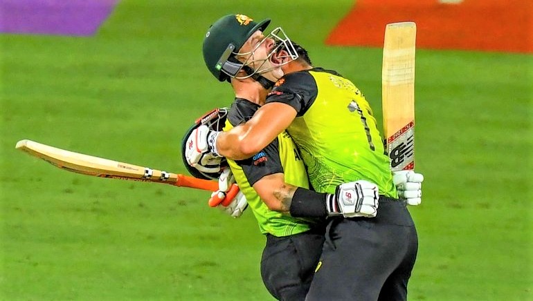 पाकिस्तानलाई हराउँदै अस्ट्रेलिया फाइनलमा