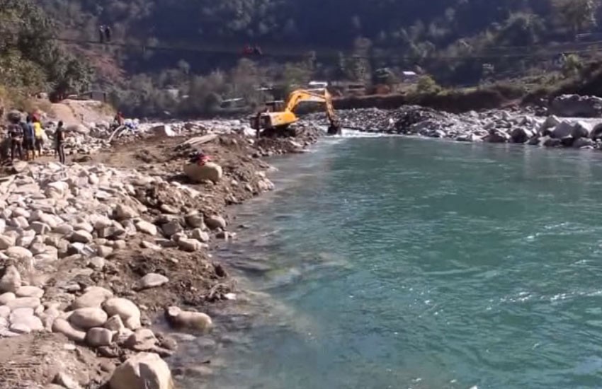 नदी नियन्त्रणको काम सुरु नहुँदा तटीय क्षेत्रका बासिन्दा चिन्तित
