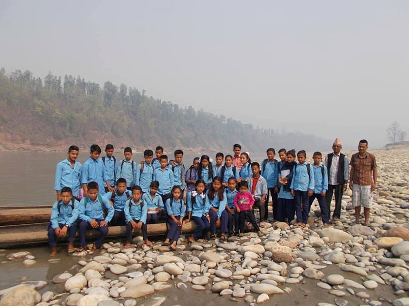 बबईको ठूलाचौर : वारि विद्यालय, पारि गाउँ