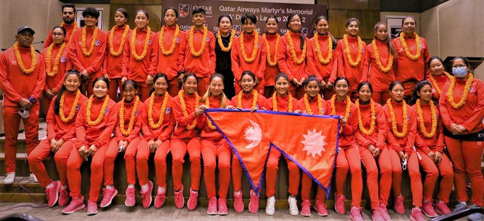 यू–१९ महिला नेपाली फुटबल टोली आज बंगलादेश प्रस्थान गर्दै image