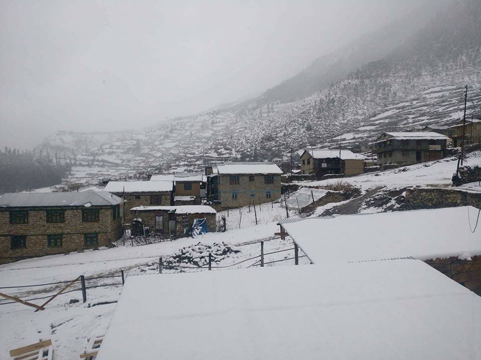 हिमपातका कारण विद्यालयको परीक्षा प्रभावित