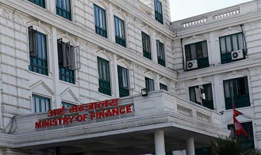 तीन वर्षमा खर्च र स्रोतको अवस्था उस्तैः अर्थ मन्त्रालय image