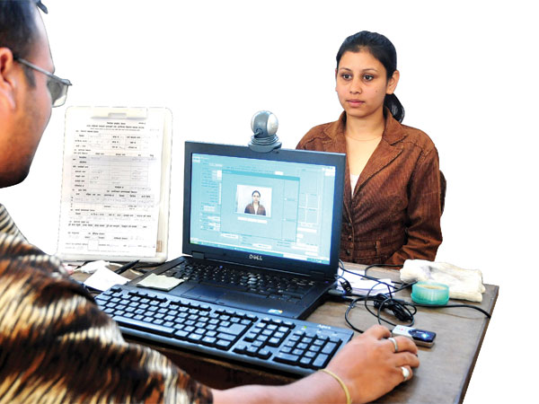 आजदेखि मतदाता नामावली संकलन स्थगित image