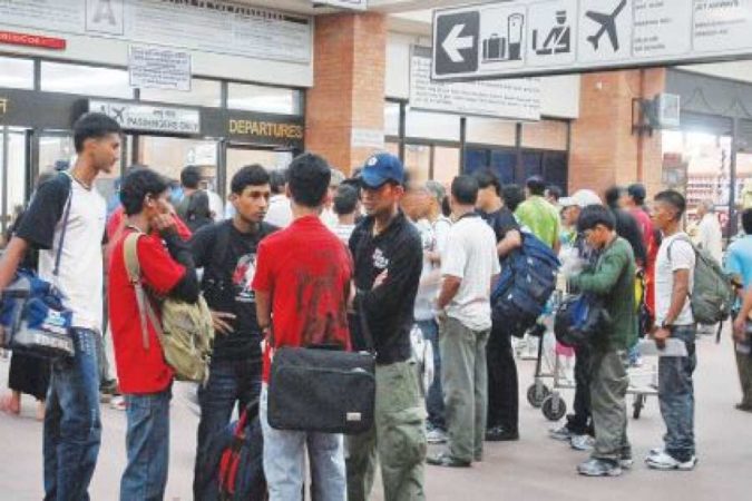 विदेशबाट फर्केका युवालाई सुनौलो अवसर, सरकारले सम्मान गर्दै