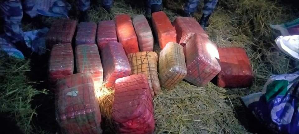 महोत्तरीमा बिपी राजमार्गबाट ८६ किलो गाजा नियन्त्रण