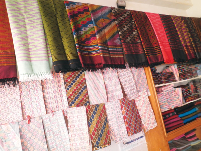 तमानको ढाका कपडाले पाएन बजार image