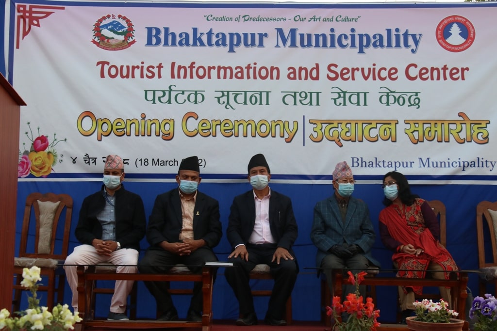 पर्यटन प्रवद्र्धन गर्न सरसफाई विशेष ध्यान दिन अध्यक्ष विजुक्छेको आग्रह image