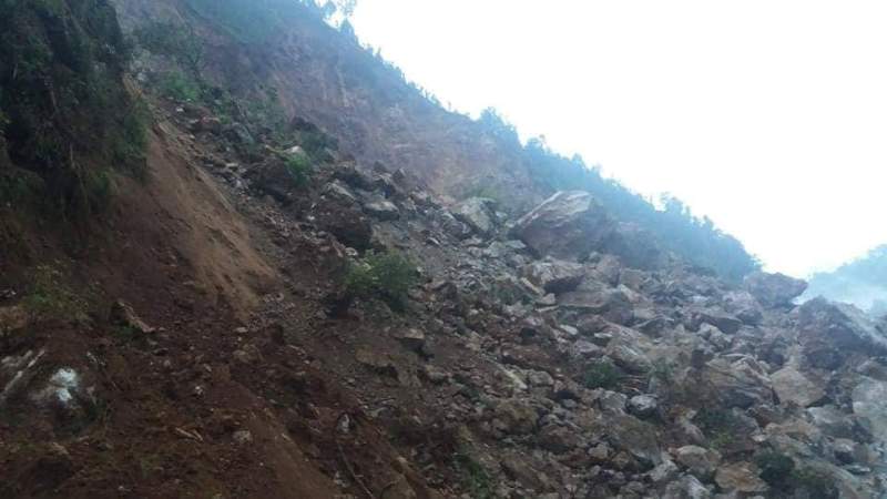 पहाड पूर्वतर्फ ठेलिँदै जाँदा तीनतलेको पहिरो : भूगर्भविद्
