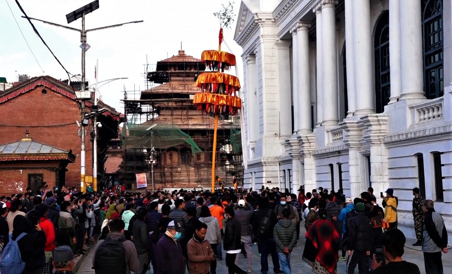 वसन्तपुरमा विधिवत चीर ठड्याइयो