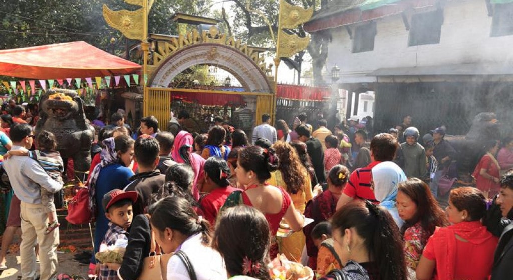 नवरात्रका बेला शक्तिपीठमा भीड image