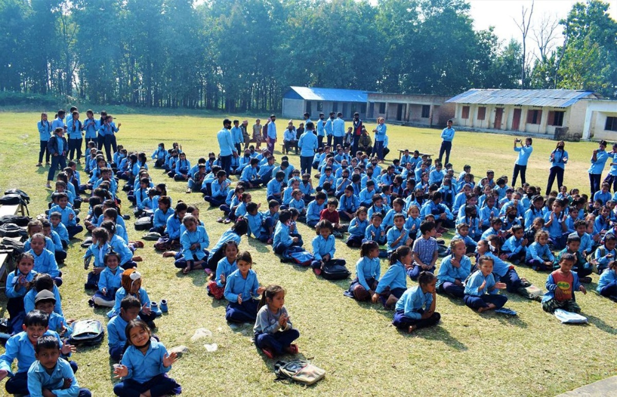 एक कक्षामा पढ्नेले चार घण्टा हिँड्नुपर्ने बाध्यता image