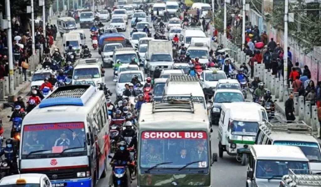 पेट्रोलियम पदार्थको मूल्यवृद्धि भएसँगै सार्वजनिक यातायातको भाडा बढ्यो, कहाँ कति ?