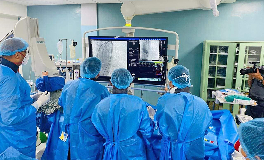 बागलुङमा पहिलो पटक दुरबिन प्रविधिबाट शल्यक्रिया image