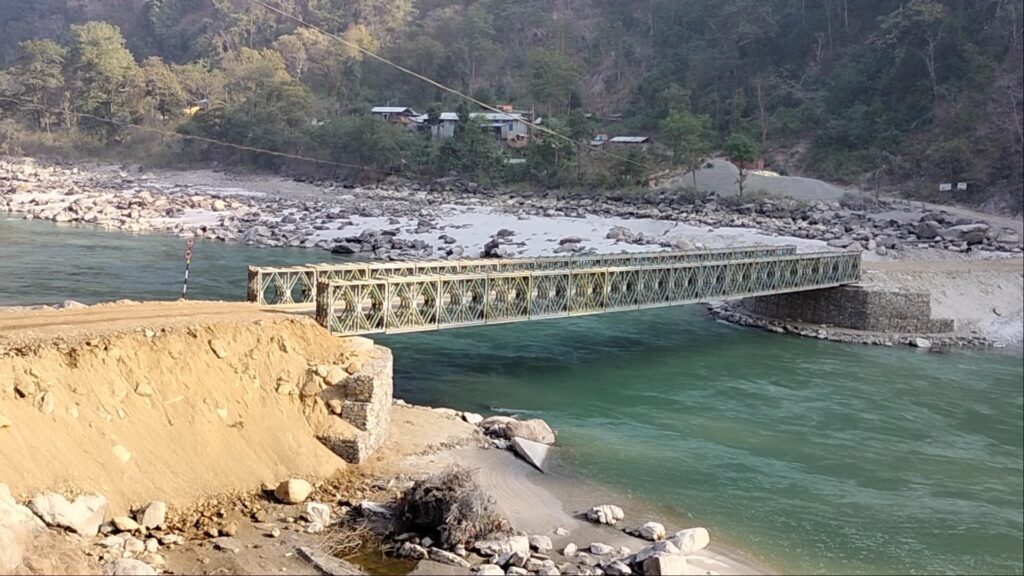 अस्थायी बेलिब्रिज हटाइदा स्थानीय मर्कामा