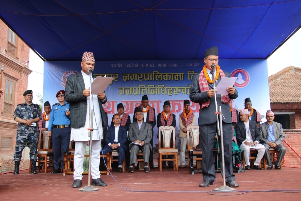 जनप्रतिनिधिहरु जनताको सेवामा एम्बुलेन्स र दमकलसरह खट्नुपर्नेमा सांसद सुवालको जोड image