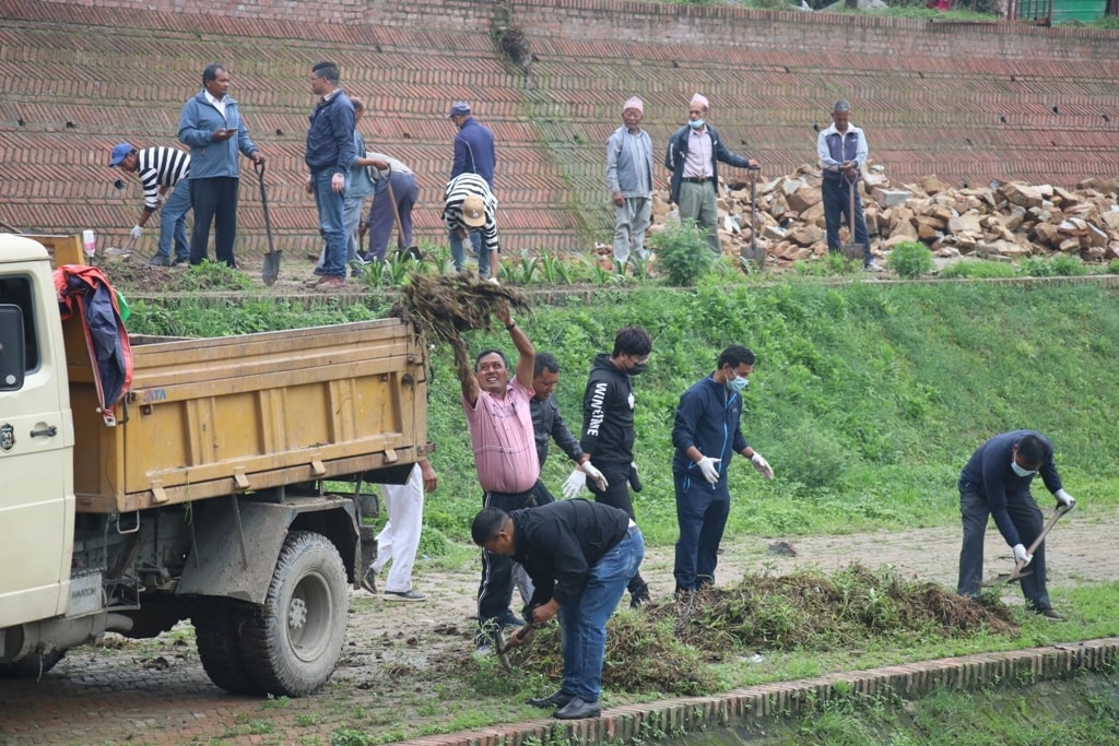मानव समाज र प्रकृतिबीच अन्योन्याश्रित सम्बन्ध छ : मेयर प्रजापति image