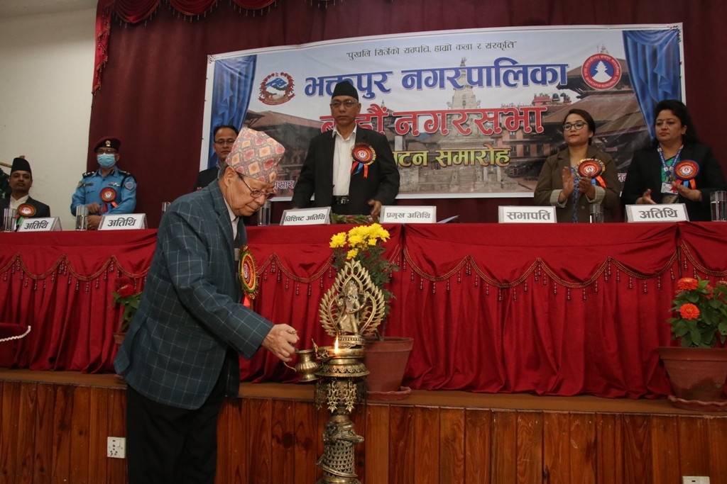 देशमा विदेशी संस्कृतिको प्रभाव पर्नुु चिन्ताको विषय हाे, शासक दलको सत्ता मोहले गर्दा जनताले दुःख पाएः अध्यक्ष विजुक्छे image