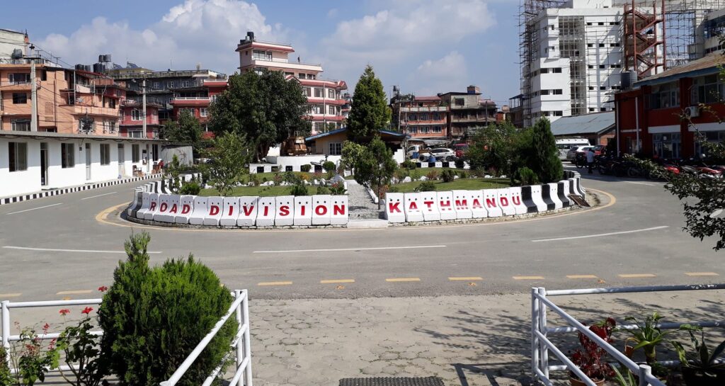 ठेकेदारलाई सात दिने स्पष्टीकरण