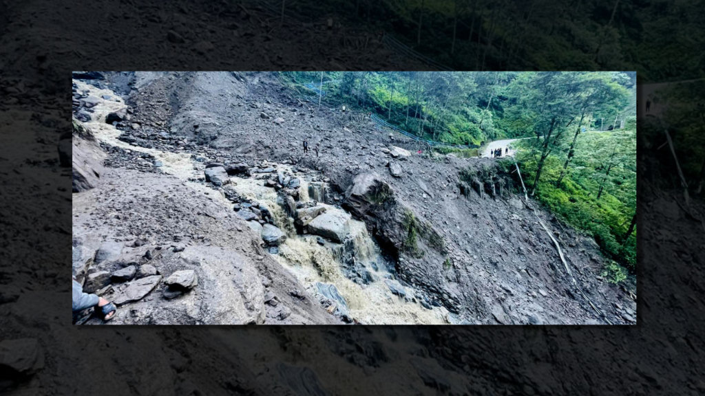 सडक क्षतिग्रस्त बनेपछि विरामी मर्कामा image