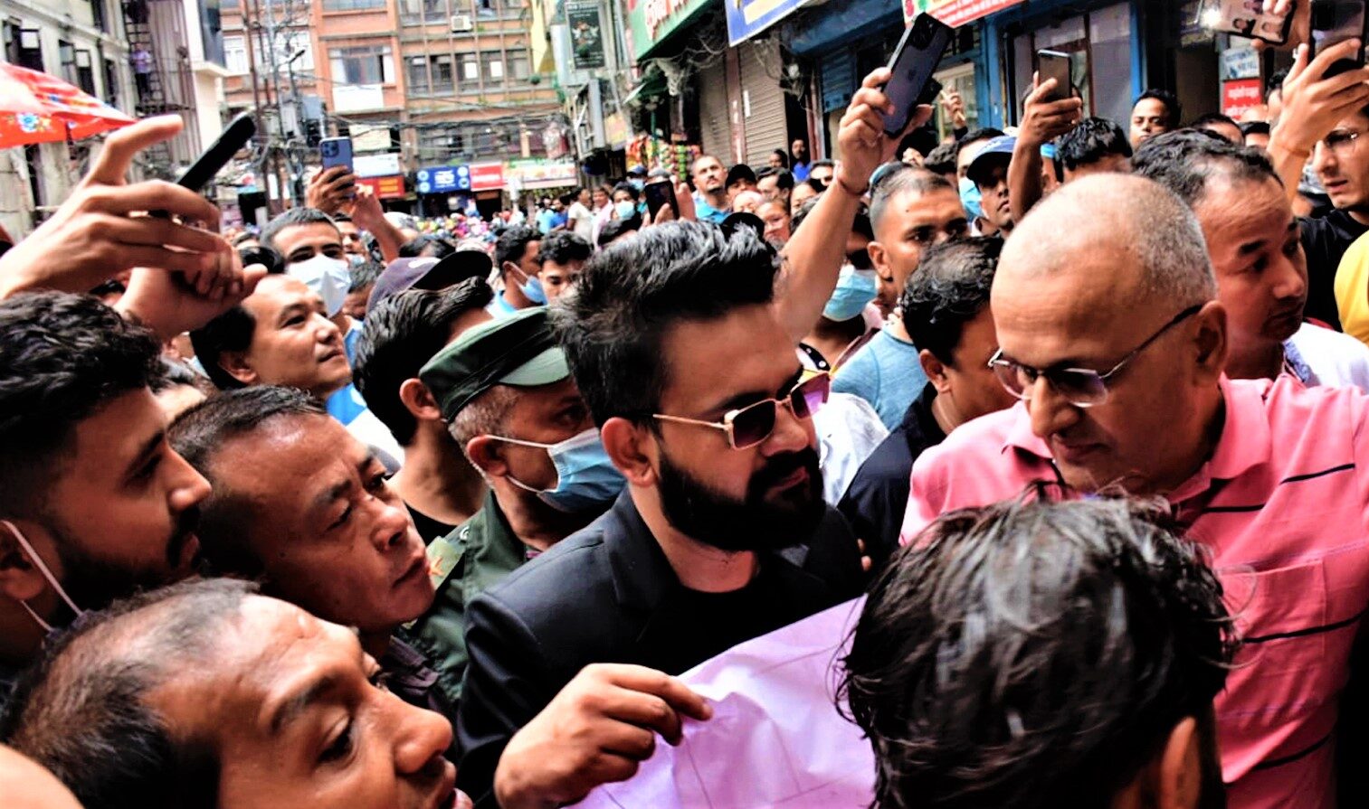 काठमाडौंका ३२ वटै वडामा रहेका अवैध संरचना भत्काउन बालेनको निर्देशन image
