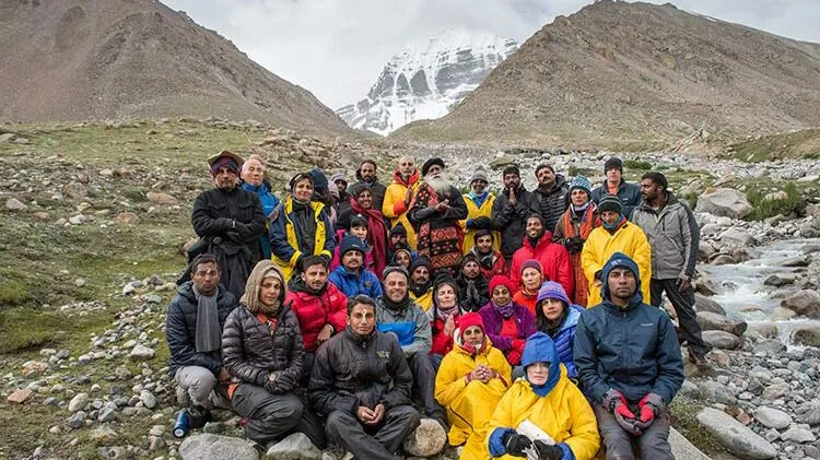 नेपाली भूमिबाट कैलाश मानसरोवरको दर्शन गर्ने बढे image