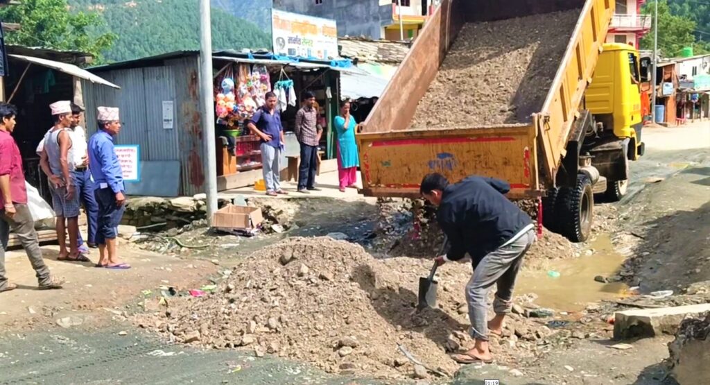 नगर सरकारको एक्सनः तुरून्तै पुरियाे खाल्डो (भिडियोसहित)
