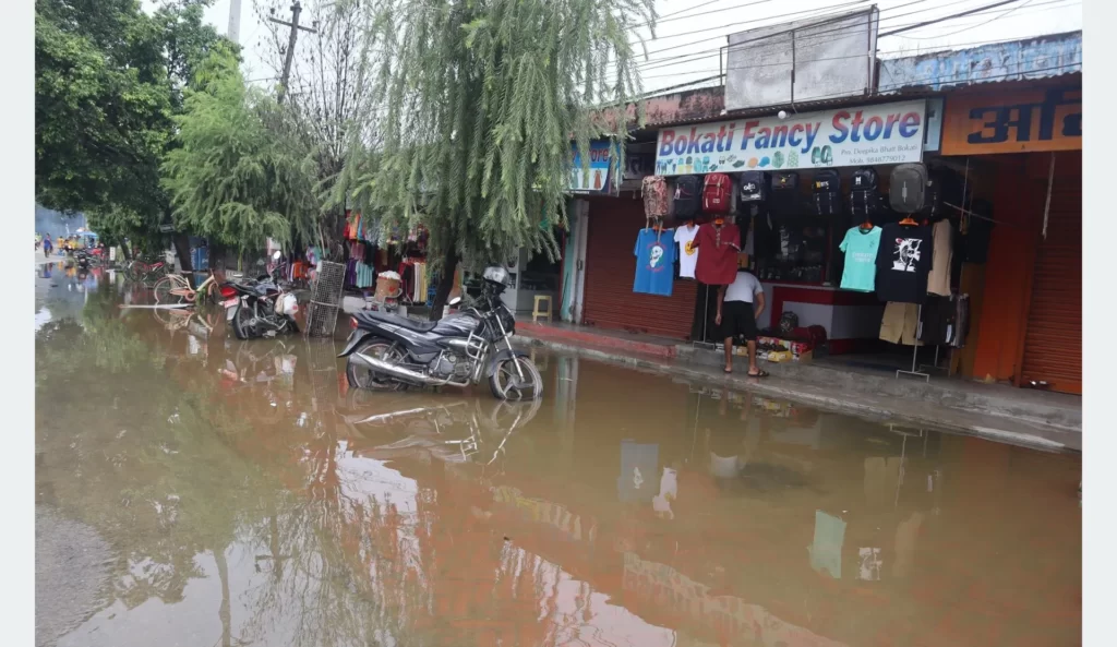 कञ्चनपुरको महेन्द्रनगर जलमग्न
