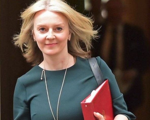 प्रधानमन्त्री भएको ४५ दिनमै पदबाट राजीनामा