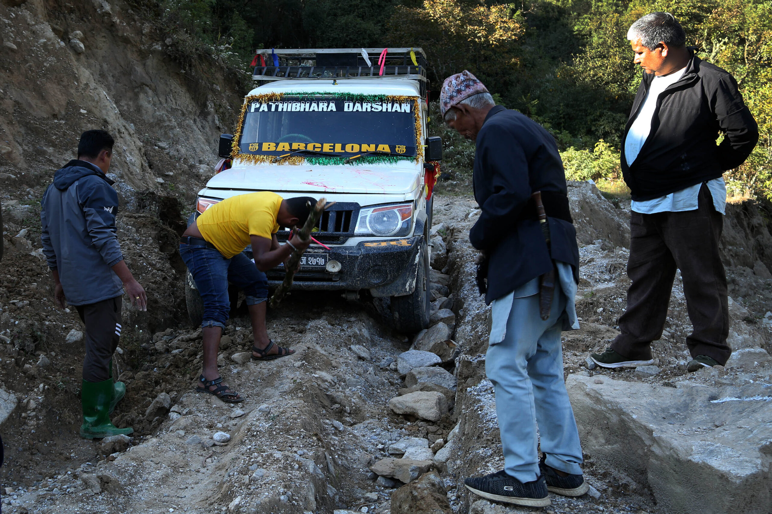 पहिरो मात्रै पुग्छ चिवाभन्ज्याङ नाकामा image
