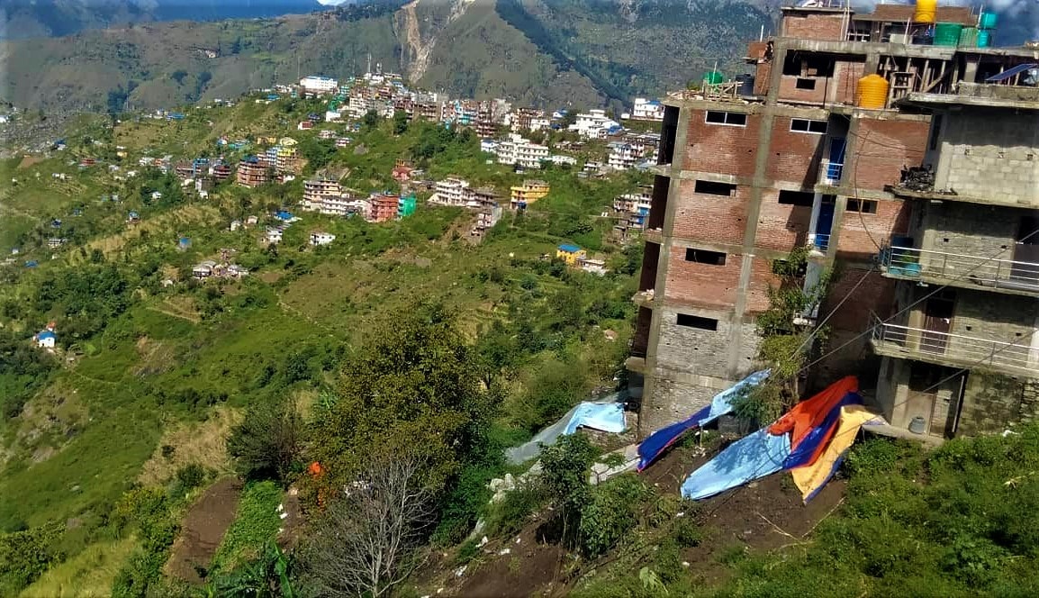कालिकोट मान्म बजारका ४५ घर मुनि पहिरो, विपद् व्यवस्थापनकाे बैठक बस्दै image