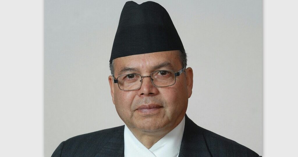 नेता खनालद्वारा मतदान