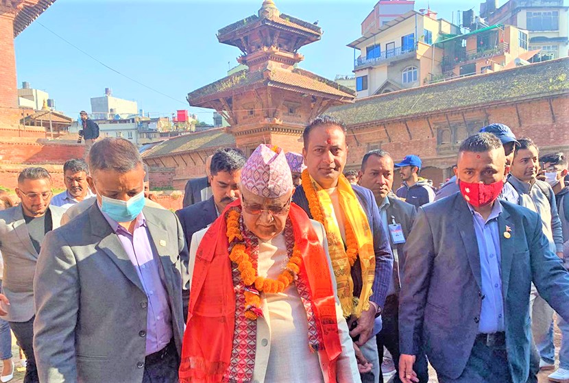 एका विहानै महादेव मन्दिर पुगे केपी ओली image