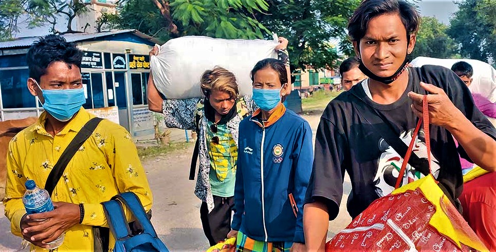 निर्वाचनको मुखमा मतदाता काम खोज्दै भारत प्रस्थान image