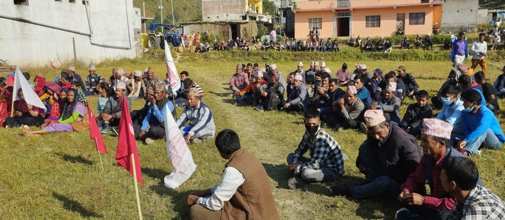 दैलेखको आठबीसमा नेमकिपाको चुनावी सभा सम्पन्न, एमसीसीका मतियारलाई हराउन आग्रह