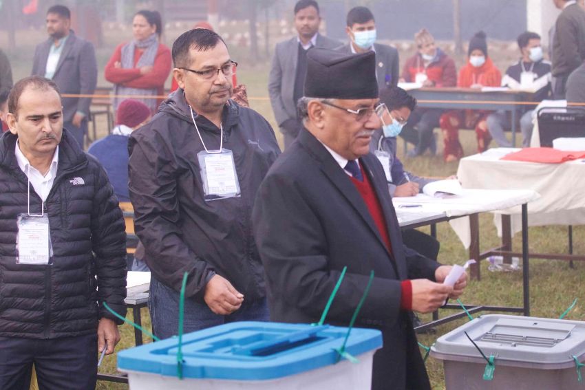 प्रचण्डले गरे मतदान भने गठबन्धन टुट्दैन image