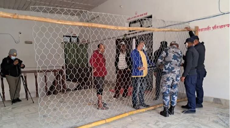 मतगणनास्थलमा तारजाली र सीसी क्यामरा image