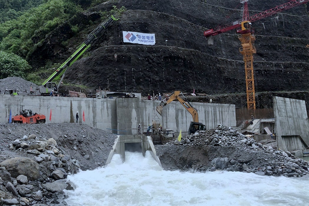 मेलम्चीको मुख्य बाँध सार्नुपर्ने image