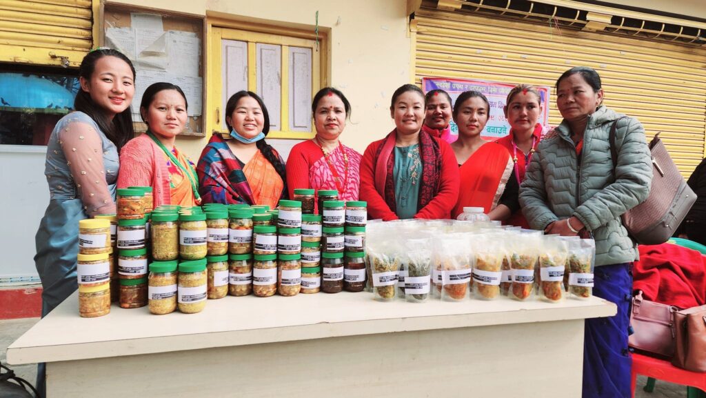 स्थानीय उत्पादनलाई प्राथमिकता दिन अचार बनाउने तालिम सम्पन्न